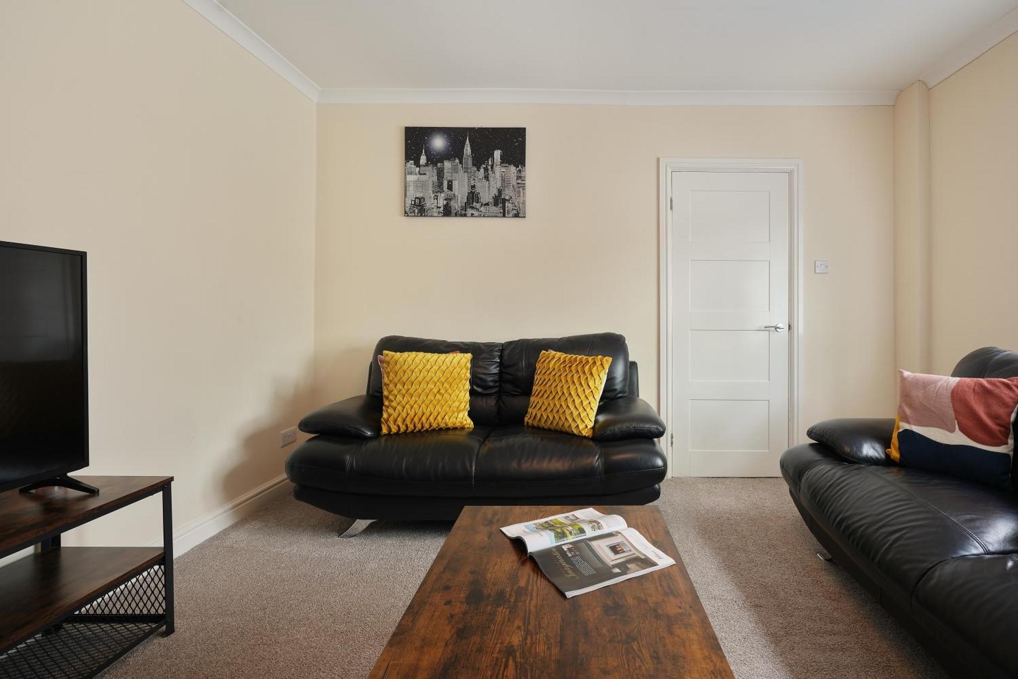 3 Bed House With Homely Comforts Close To Amenities, Food Places And Supermarkets Sheffield Exteriér fotografie